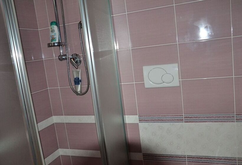 مبيت وإفطار La Roccia