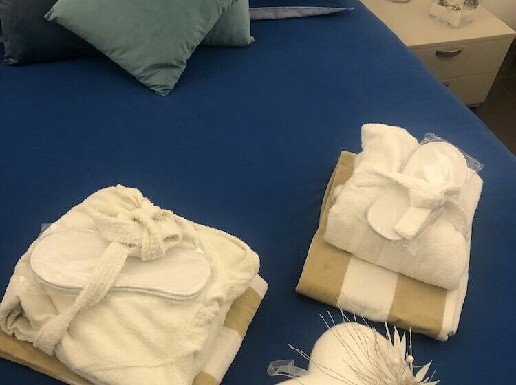 ベッドアンドブレックファースト Niifty Intera Villa Piscina Relax Idromassaggio E Sauna