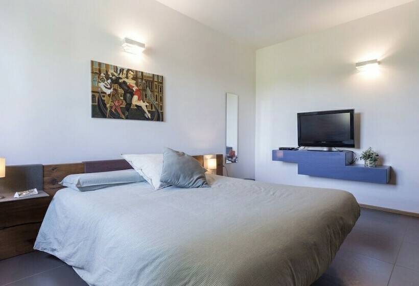 ベッドアンドブレックファースト Niifty Intera Villa Piscina Relax Idromassaggio E Sauna