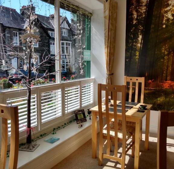 Bed and Breakfast The Lakes B And B