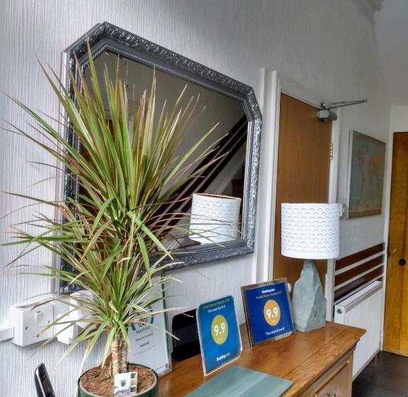 Bed and Breakfast The Lakes B And B