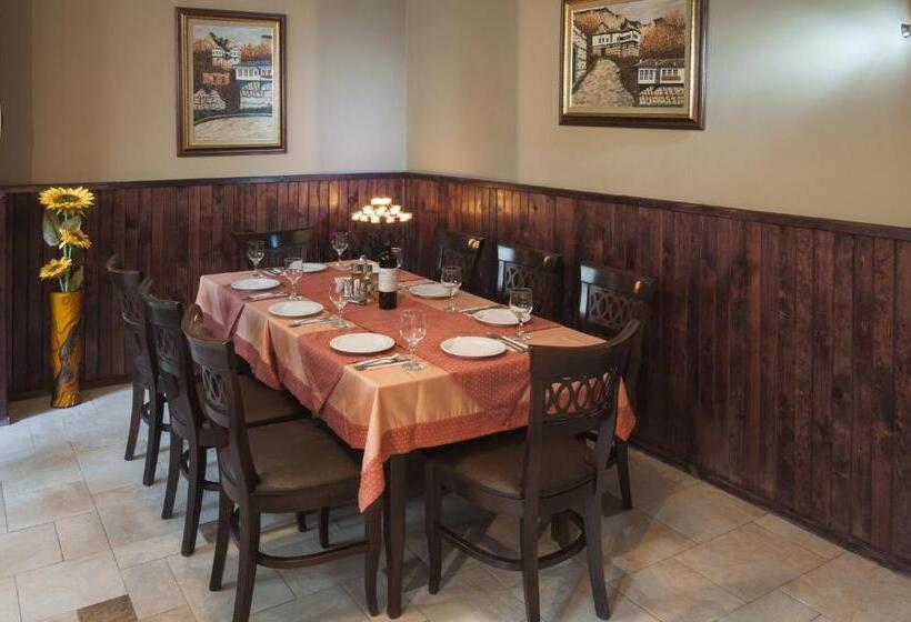 Family Hotel Pautalia