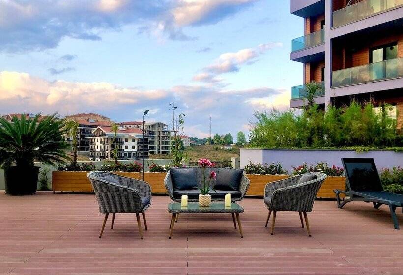 Green Hills Suites