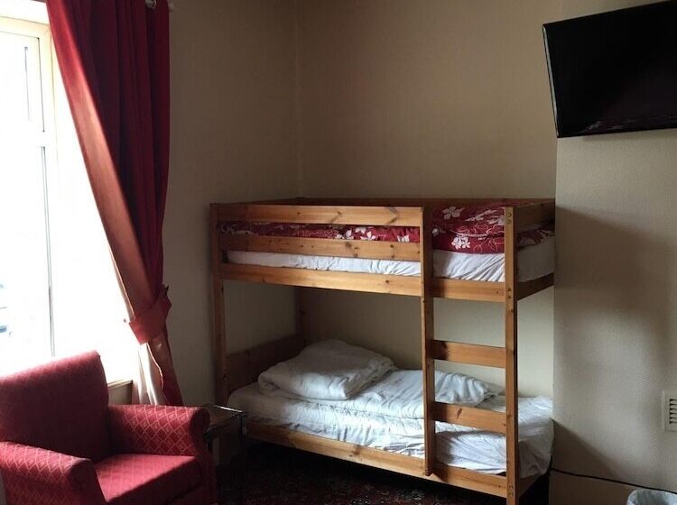 Хостел The Sportsman Whitworth