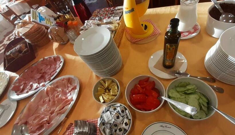 فندق Albergo Centrale