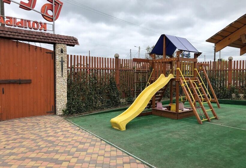 בית מלון כפרי Berloga