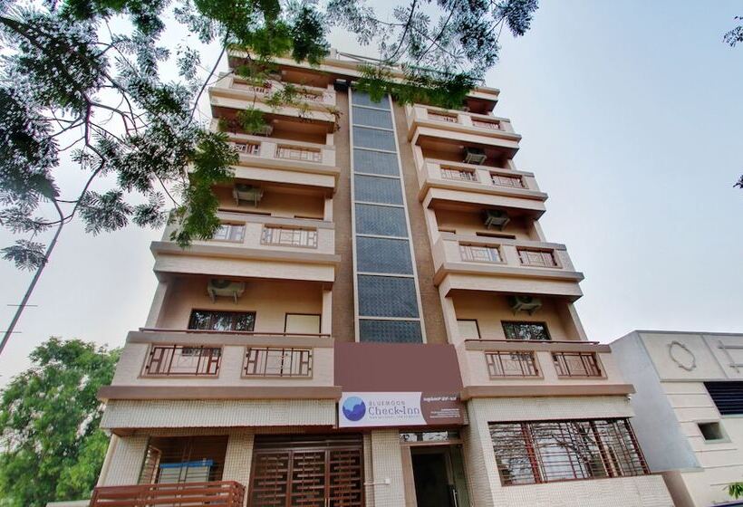 בית מלון כפרי Bluemoon Checkinn