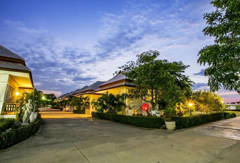 فندق Bualuang Boutique Resort