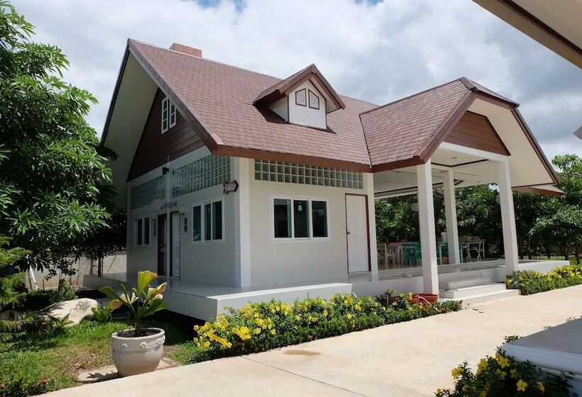 فندق Bualuang Boutique Resort