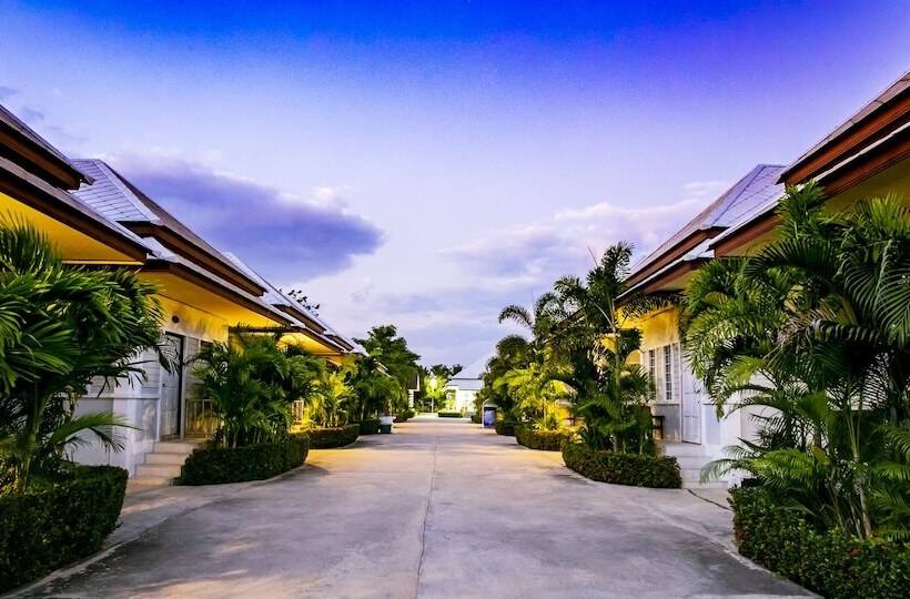 호텔 Bualuang Boutique Resort