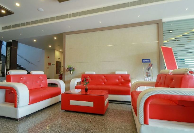 فندق Capital O 29700 Le Moshe Inn