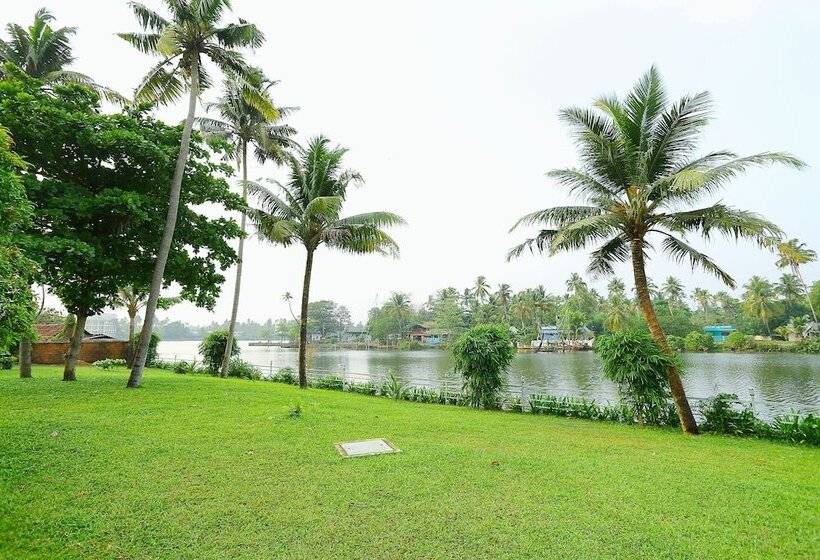 호텔 Capital O 29855 Island Inn