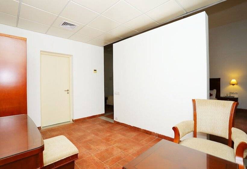 호텔 Capital O 29855 Island Inn