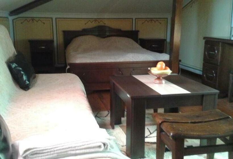 호텔 Chuchura Family