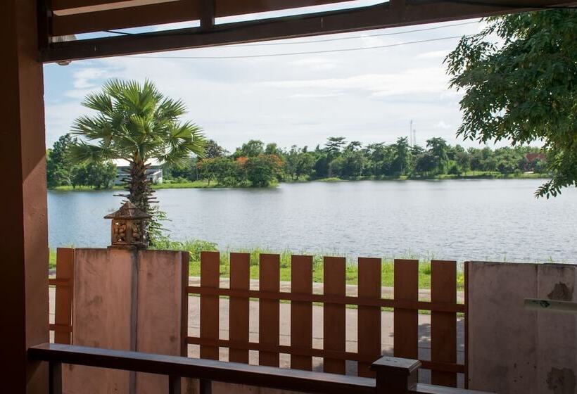 ホテル Chum Phae Lagoon Resort