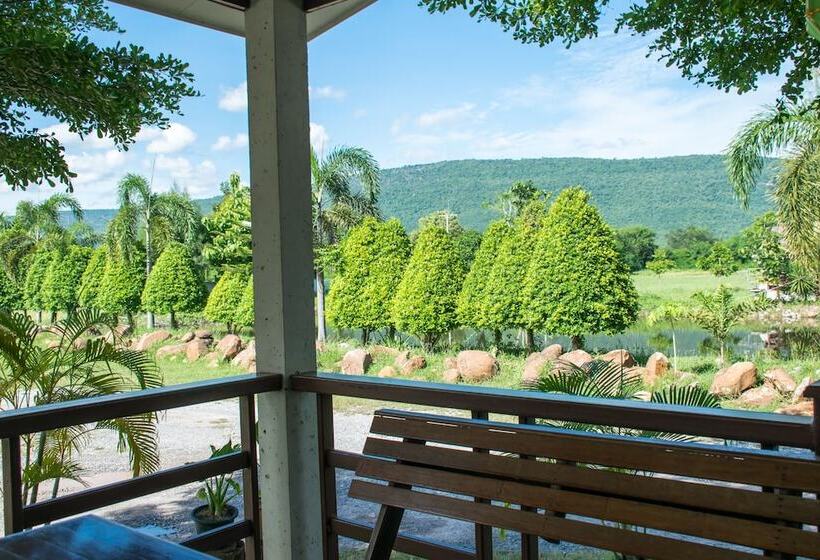 ホテル Chum Phae Lagoon Resort