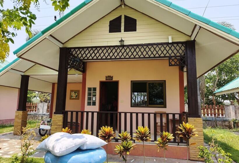 ホテル Chum Phae Lagoon Resort