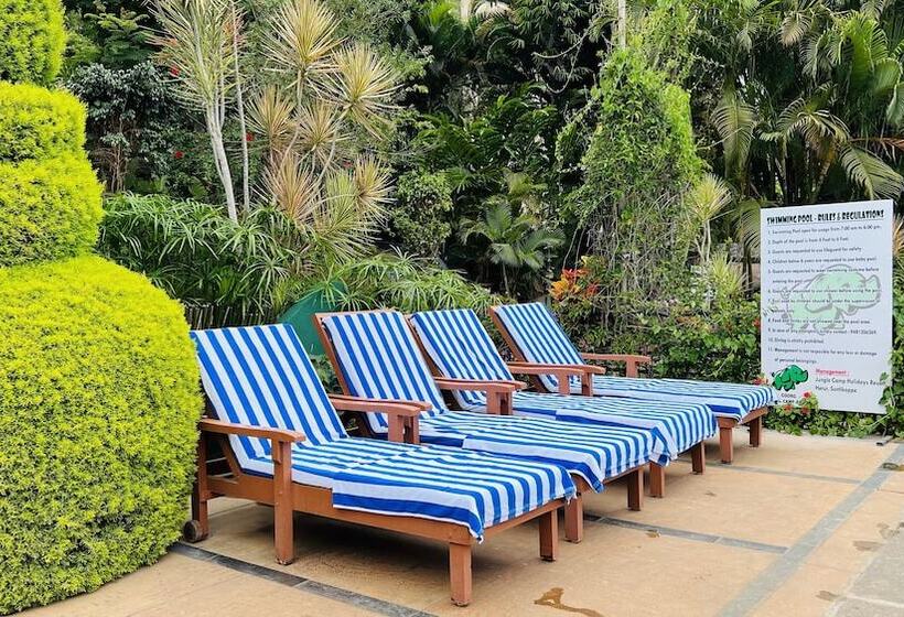 בית מלון כפרי Coorg Jungle Camp Backwater Resort