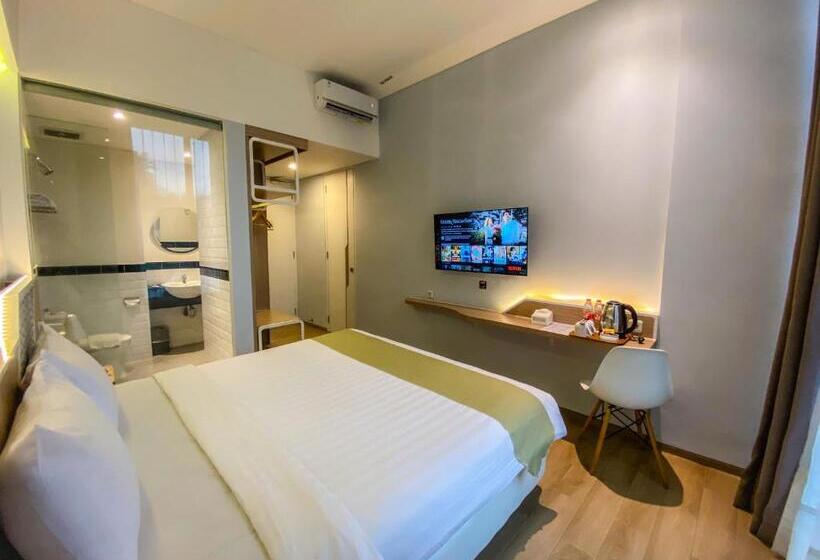 Facade Hotel By Azana