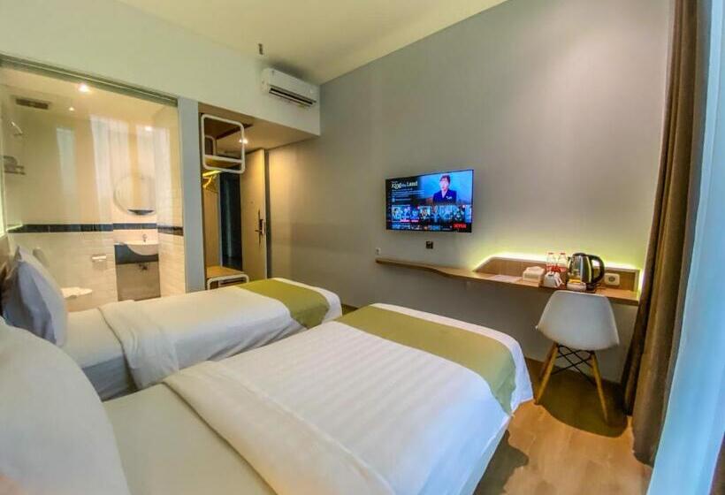 Facade Hotel By Azana