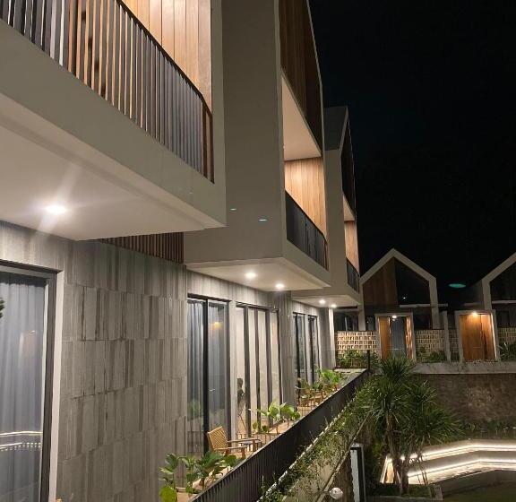 Facade Hotel By Azana