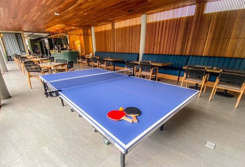 Facade Hotel By Azana