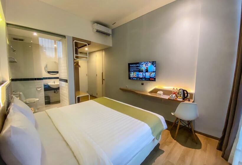 Facade Hotel By Azana