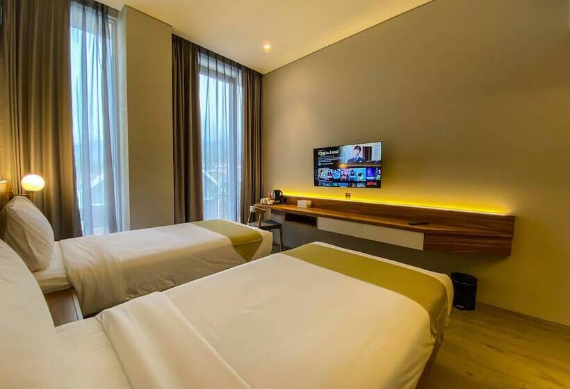 Facade Hotel By Azana