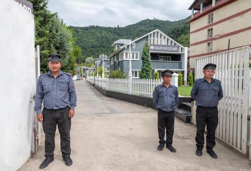 ホテル Grand Boulevard