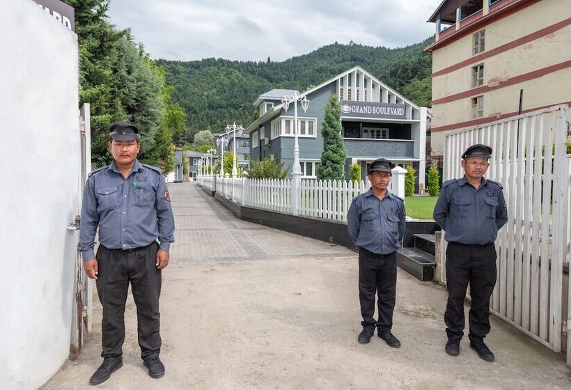 ホテル Grand Boulevard