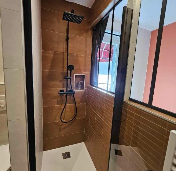 בית מלון כפרי Hôtel Restaurant La Bonne Hôtesse