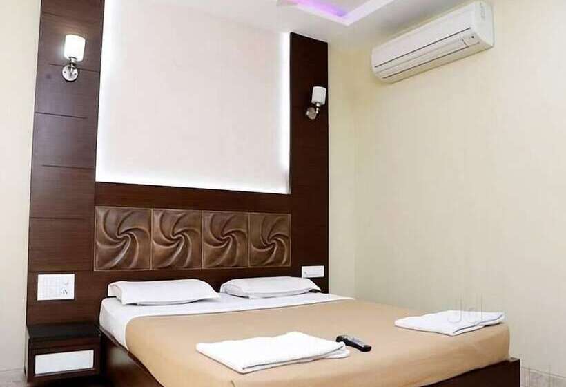 호텔 Iroomz Vaishali Residency