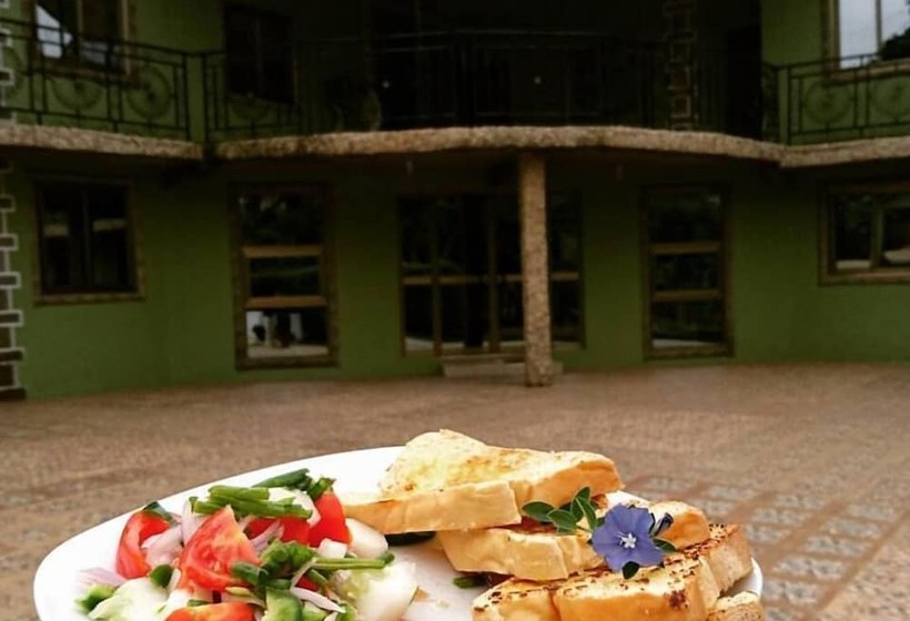 בית מלון כפרי K Archy Lodge