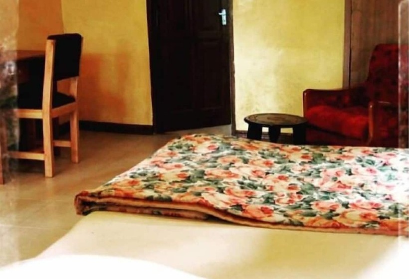 בית מלון כפרי K Archy Lodge