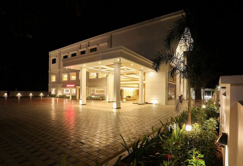 Отель Kabani Palace