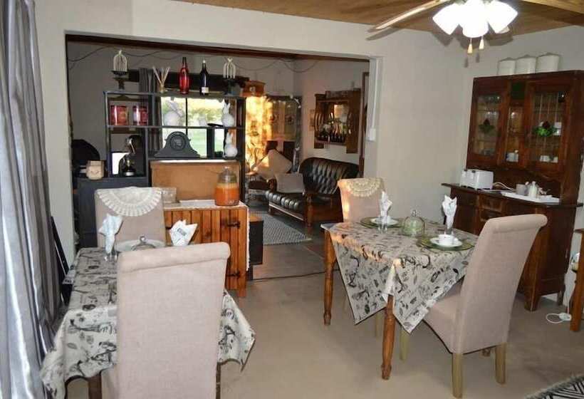 Отель Ladybrand Khaya Farm Lodge