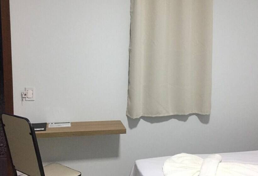 酒店 Marini Palace