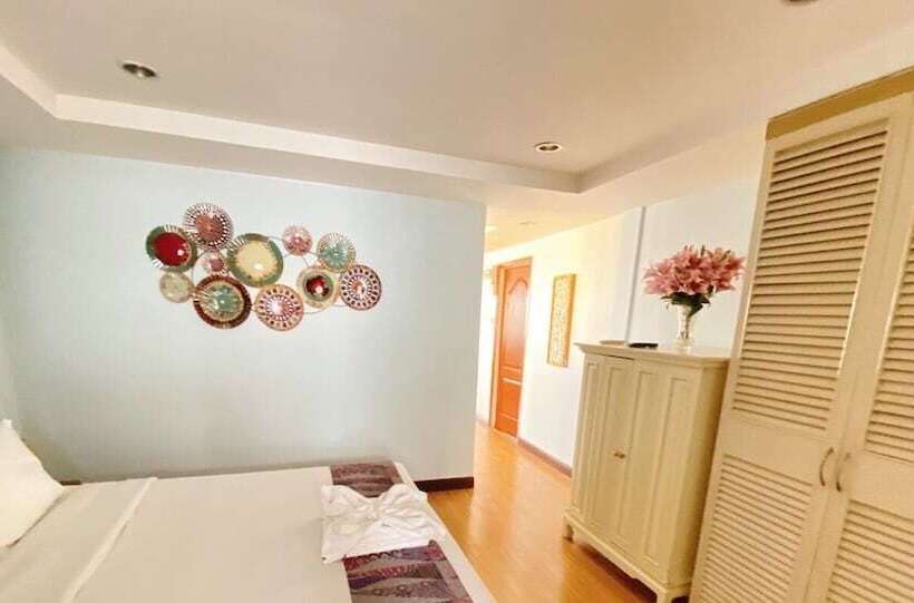 فندق Navanakorn Golden View