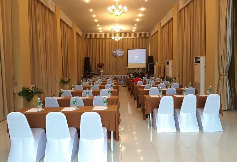 ホテル Nsiri Resort &