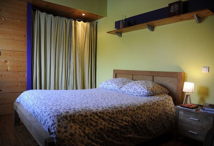 Отель Péniche Le Défi