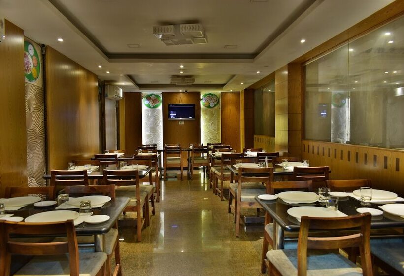 酒店 Raja Rani Residency