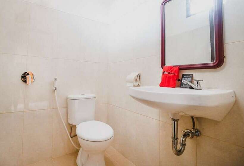 酒店 Reddoorz Syariah Near Gelora Delta Sidoarjo