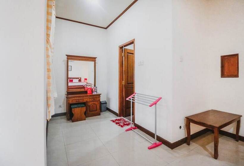 酒店 Reddoorz Syariah Near Gelora Delta Sidoarjo