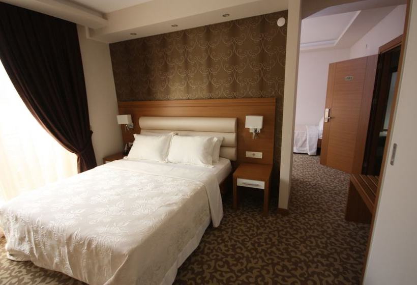 בית מלון כפרי Rich Royal