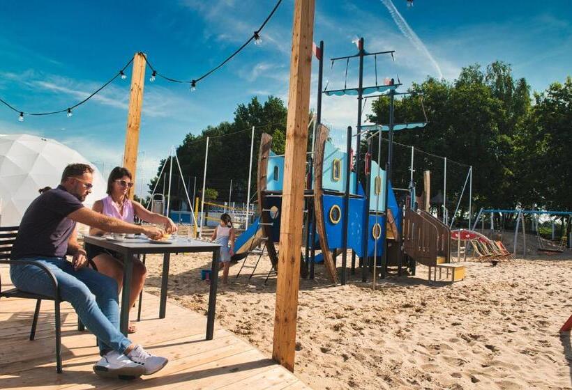 בית מלון כפרי Scandinavia Resort