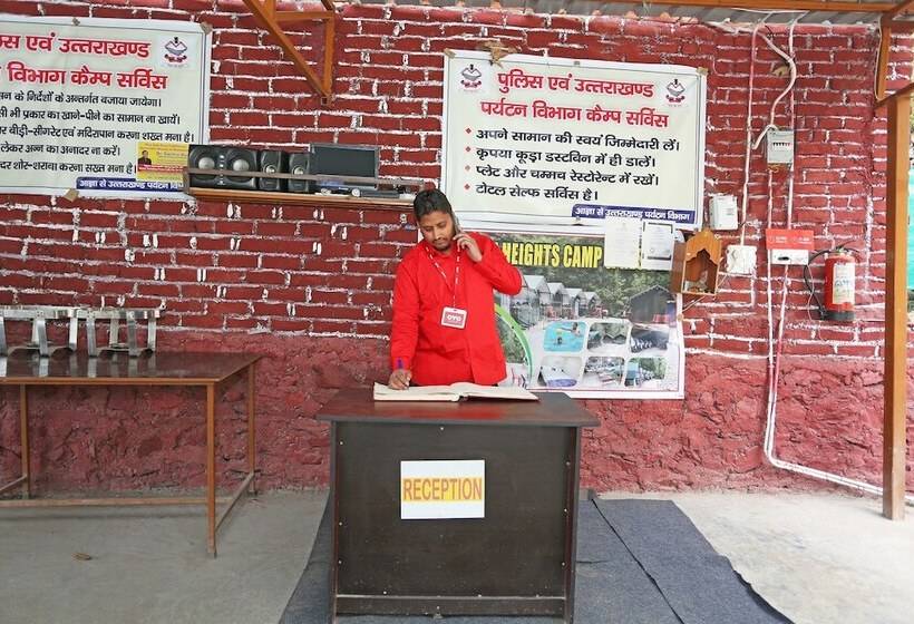 בית מלון כפרי Tapovan Heights Camp & Resort By Oyo Rooms