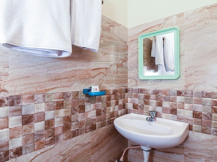 فندق The Purple Stay By Oyo Rooms