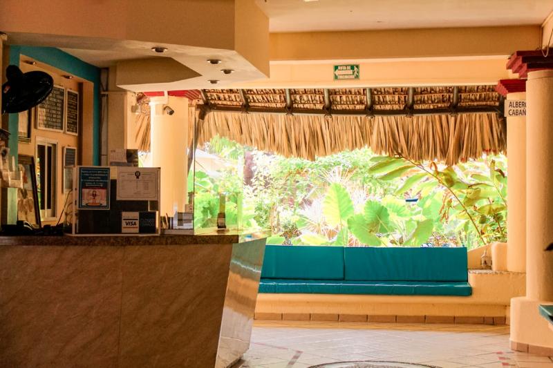 هتل Bungalows Acuario