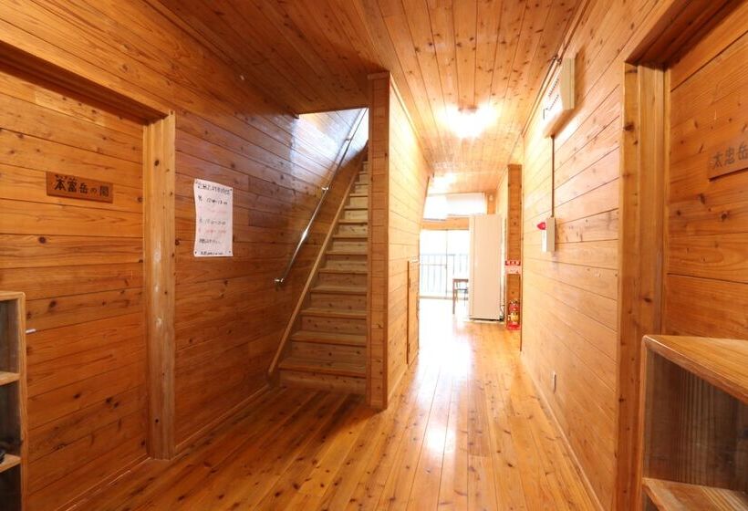 Minshuku Maetakeso   Hostel