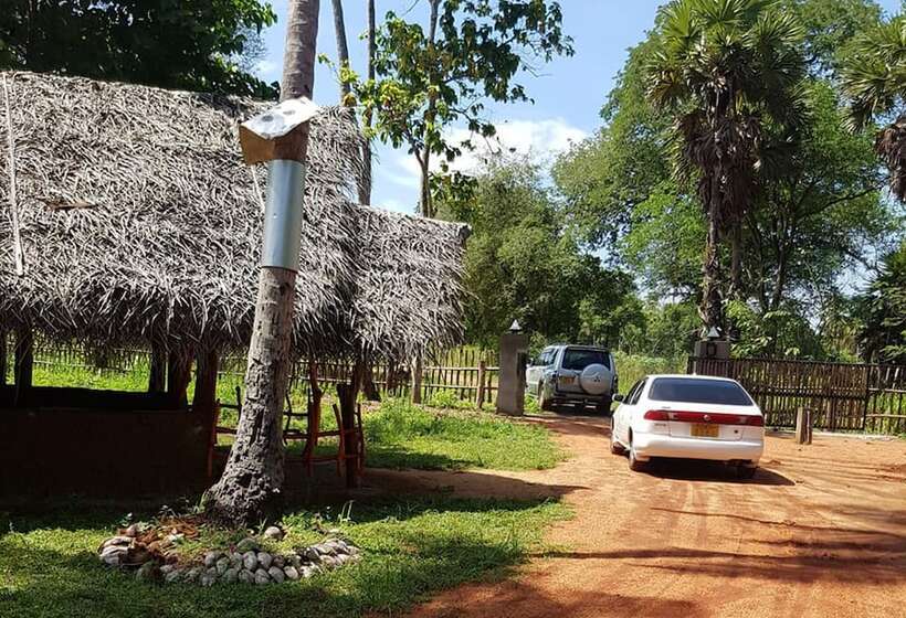 Monara Arana Eco Village And Farm Resort Hostel